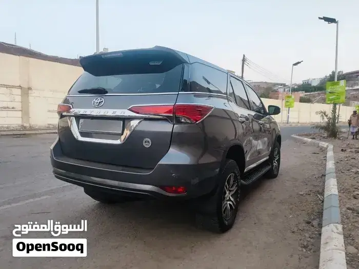 Toyota Fortuner 2020 photo 5