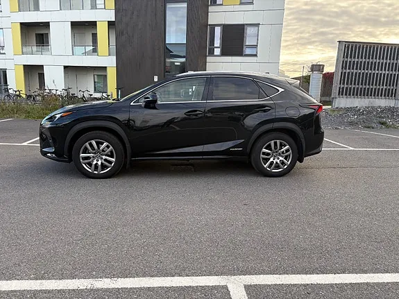 Lexus Nx300H 2018 photo 2
