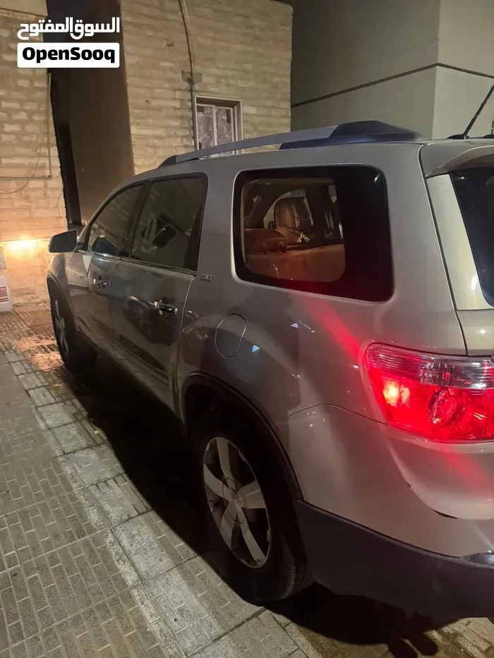 GMC Acadia 2011 photo 4