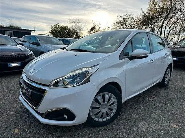 Peugeot 208 2019 photo 3