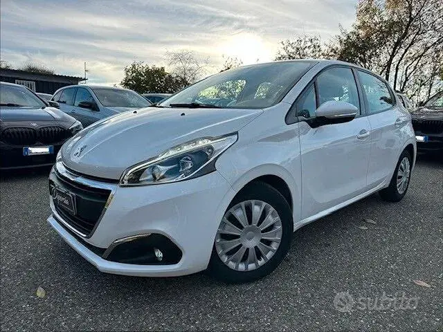 Peugeot 208 2019 photo 2