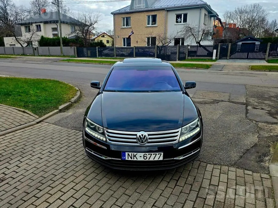 Volkswagen Phaeton 2011 photo 3