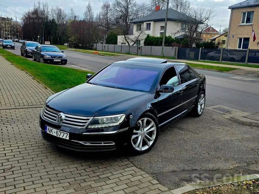 Volkswagen Phaeton 2011 photo 2