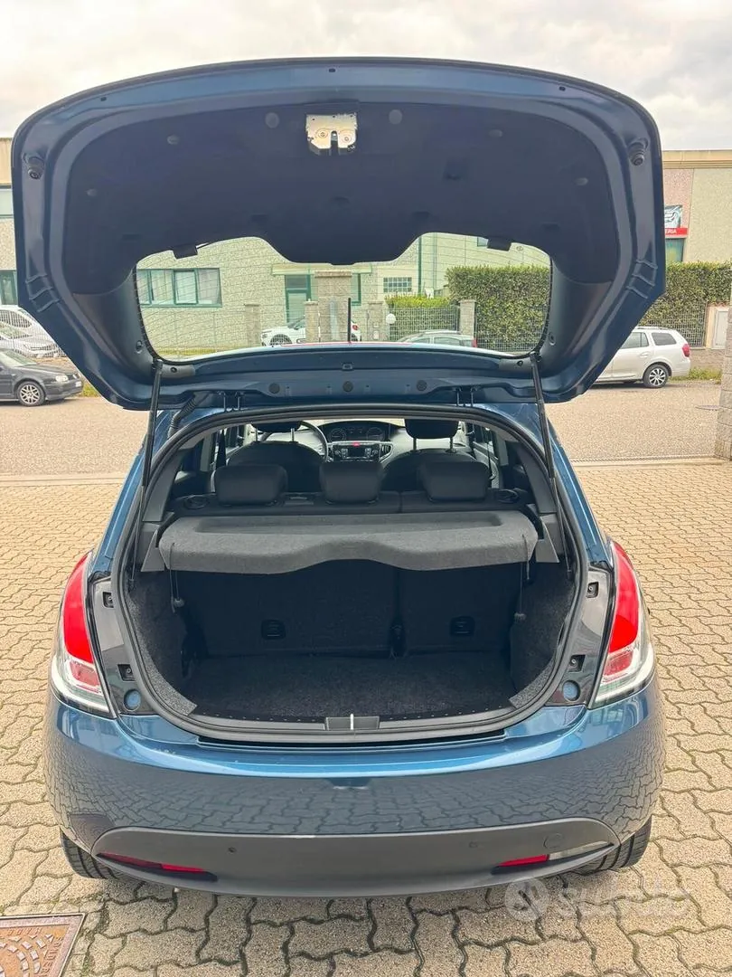 Lancia Ypsilon 2022 photo 3