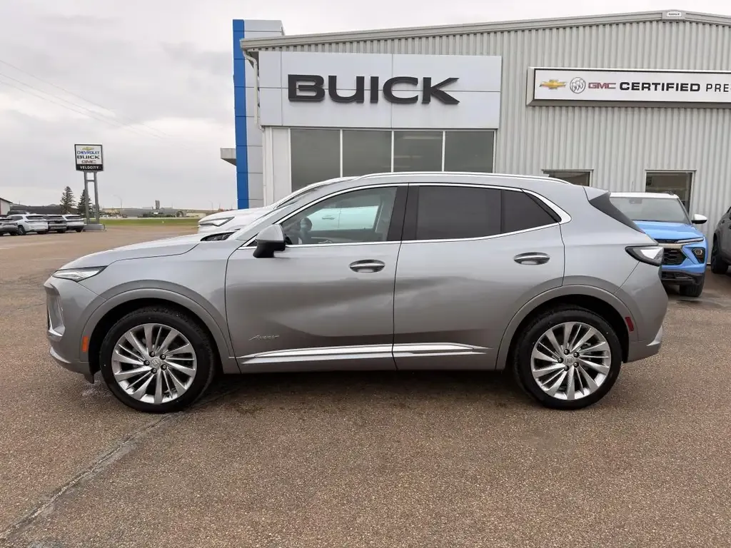 Buick Envision 2026 photo 2