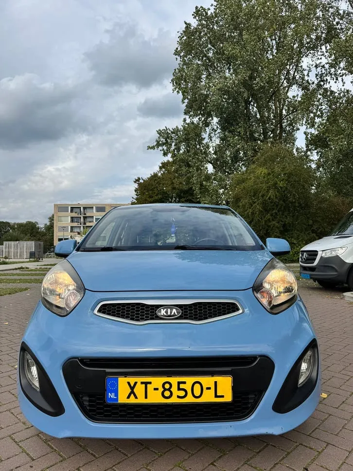 Kia Picanto 2011 photo 2