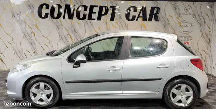 Peugeot 207 2008 photo 4