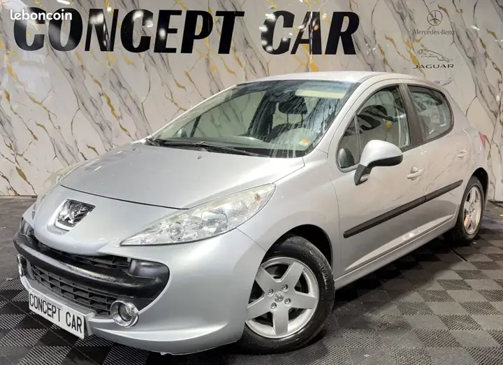 Peugeot 207 2008 photo 3
