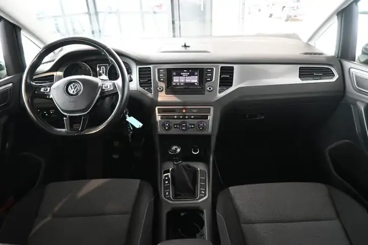 Volkswagen Golf Sportsvan 2015 photo 2