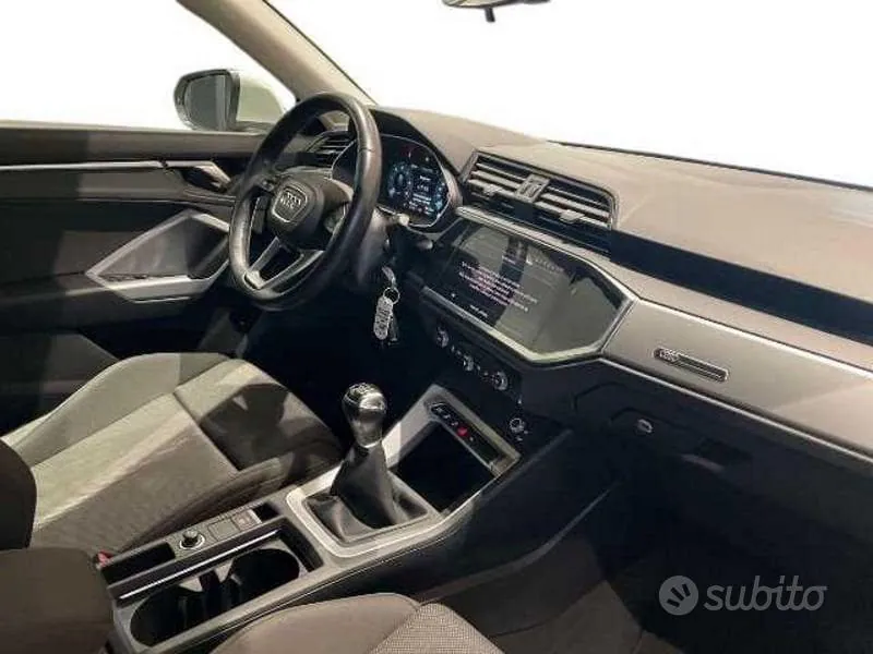 Audi Q3 2022 photo 3