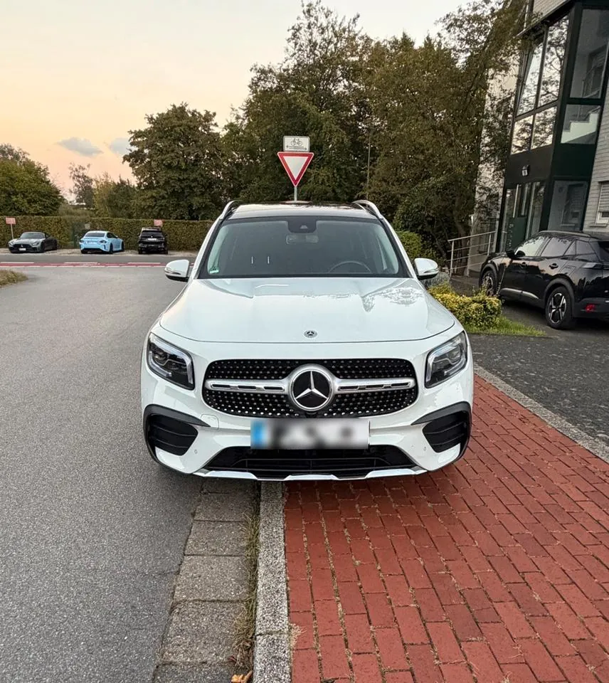 Mercedes-Benz Glb