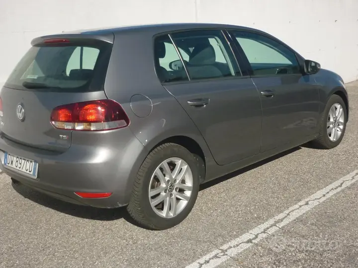 Volkswagen Golf 2009 photo 2