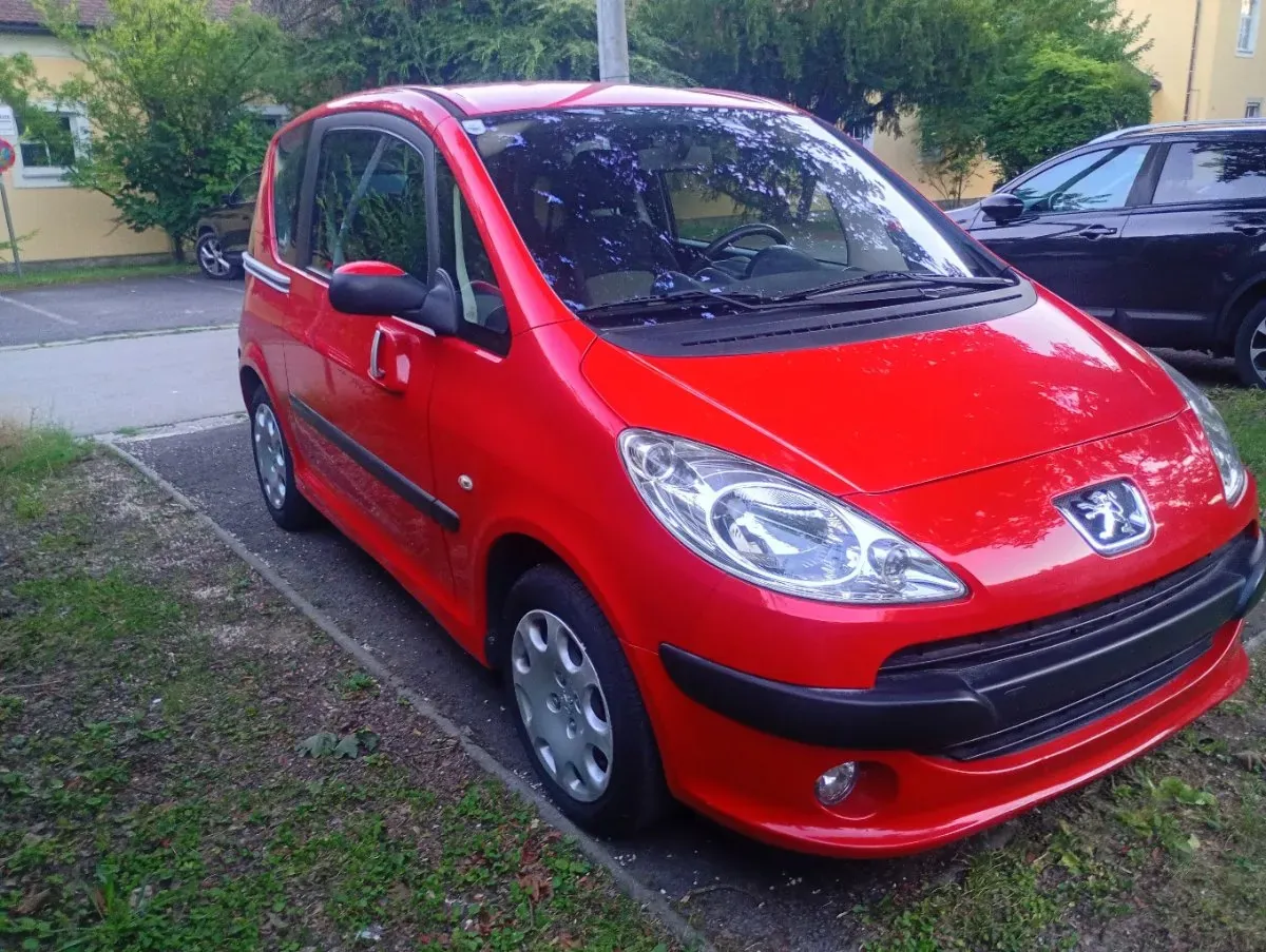 Peugeot 1007 2006 photo 2