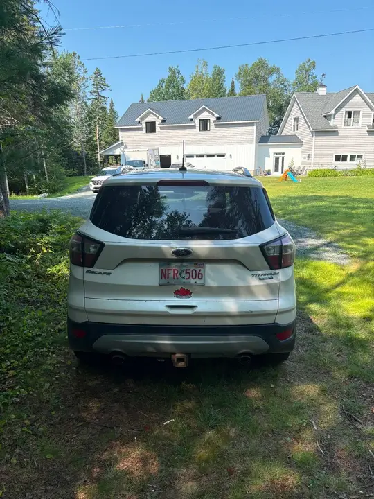 Ford Escape 2017 photo 2