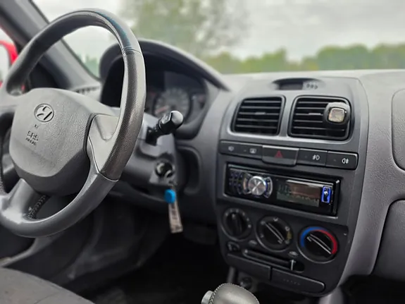 Hyundai Accent 2003 photo 5