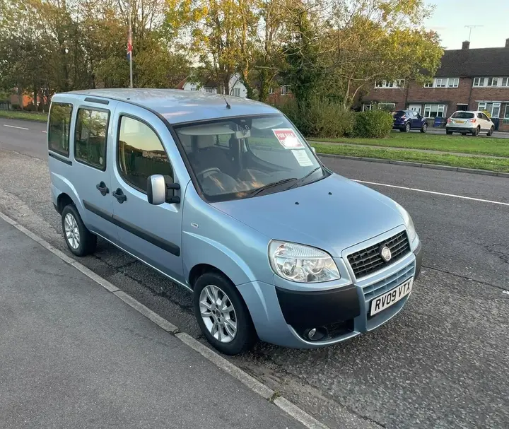 Fiat Doblo 2009 photo 3