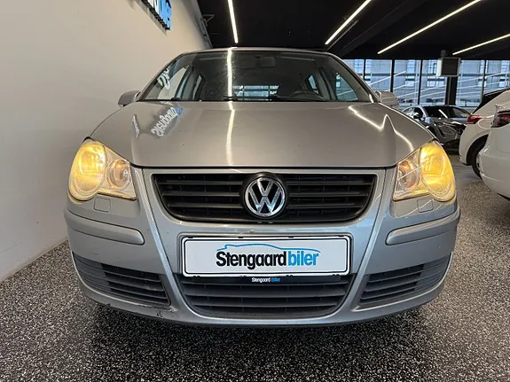 Volkswagen Polo 2006 photo 2