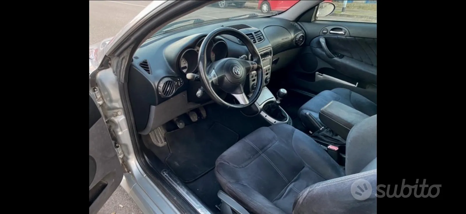 Alfa Romeo Gt 2004 photo 3