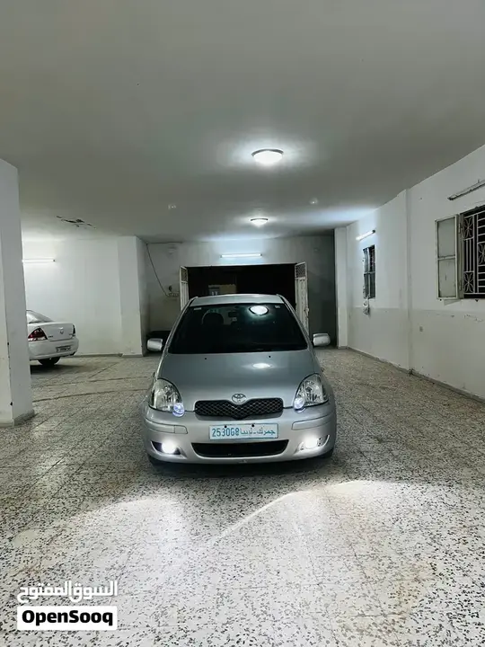 Toyota Yaris 2005 photo 2