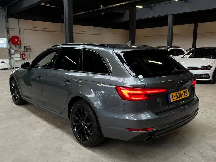 Audi A4 2016 photo 3
