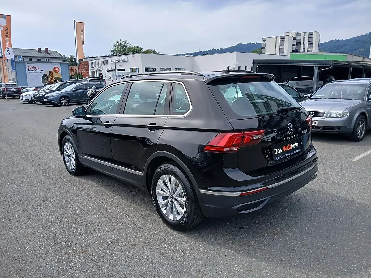 Volkswagen Tiguan 2021 photo 2