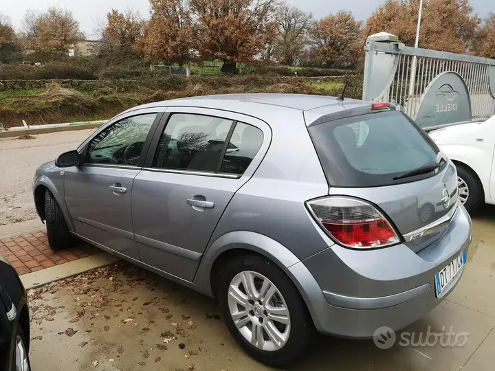 Opel Astra 2008 photo 4