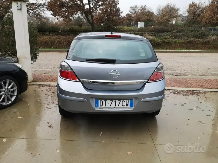 Opel Astra 2008 photo 5