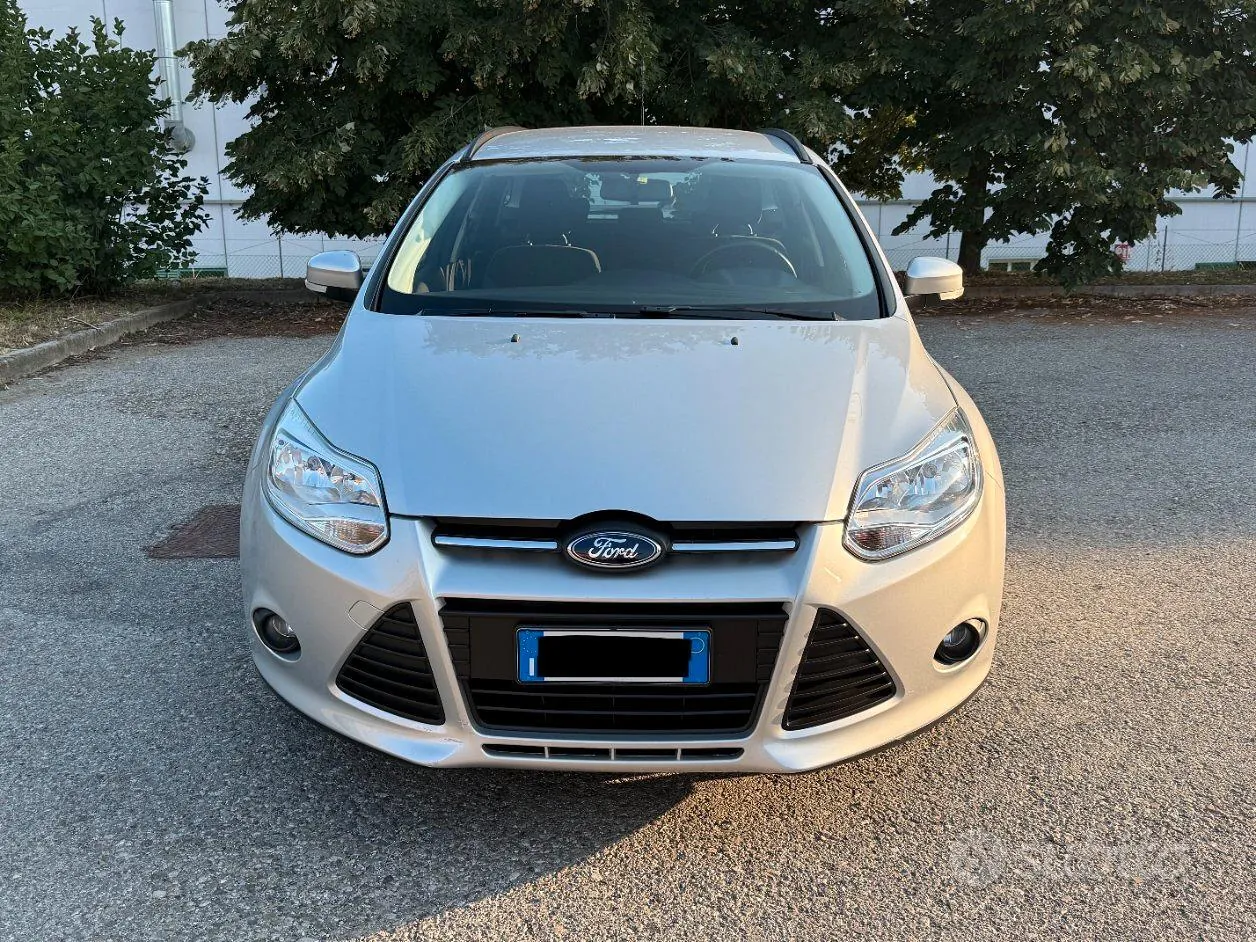 Ford Focus 2012 photo 2