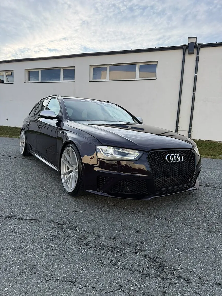 Audi A4 2010 photo 3