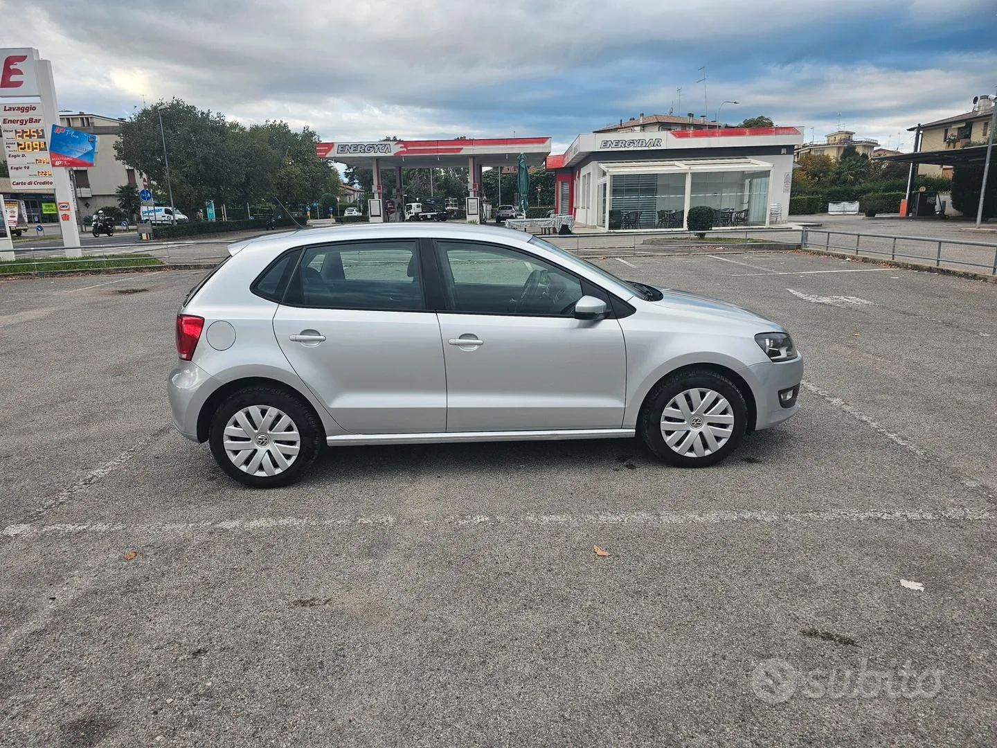 Volkswagen Polo 2012 photo 2