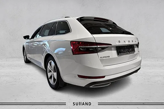 Skoda Superb 2022 photo 3