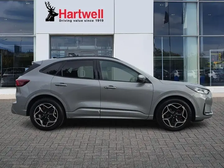 Ford Kuga 2025 photo 2
