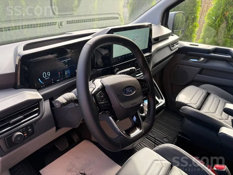 Ford Tourneo Custom 2026 photo 4