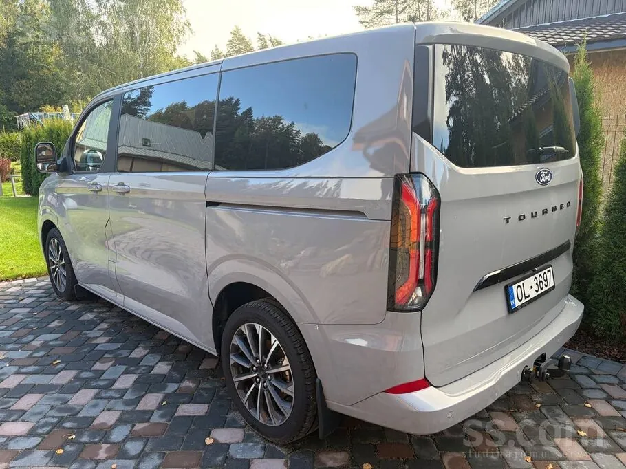 Ford Tourneo Custom 2026 photo 2
