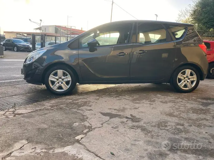 Opel Meriva 2011 photo 4