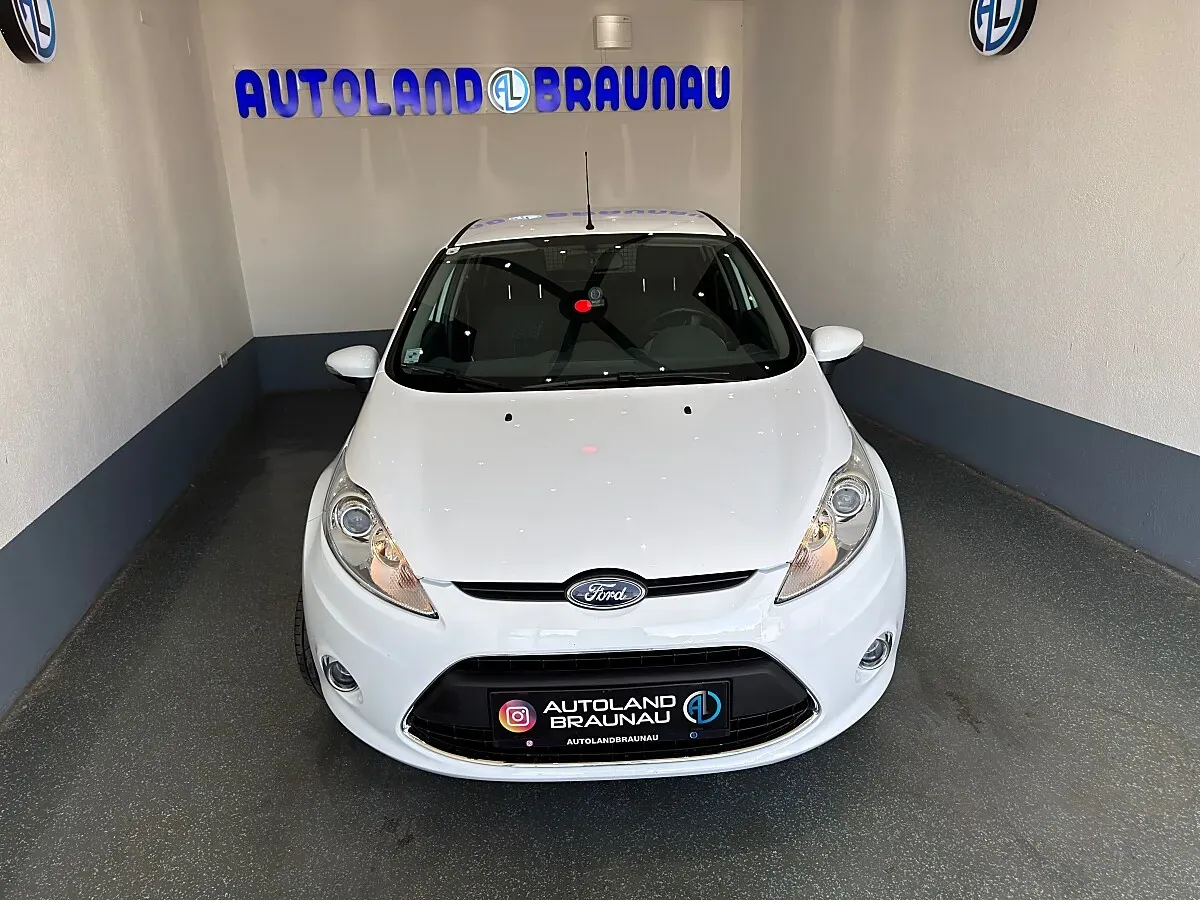 Ford Fiesta 2011 photo 3
