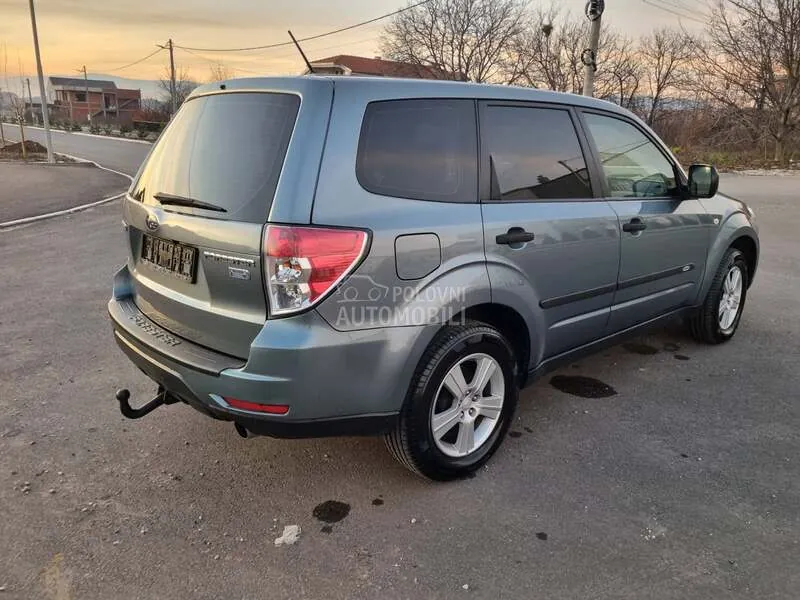 Subaru Forester 2010 photo 5