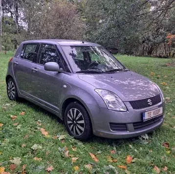 Suzuki Swift 2010 photo 3