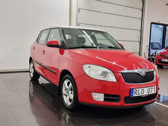 Skoda Fabia 2008 photo 4