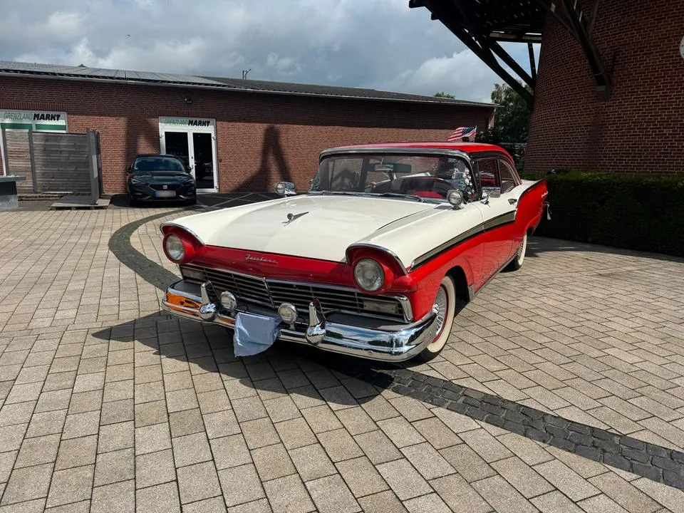 Ford Fairlane