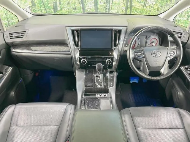 Toyota Alphard 2019 photo 2