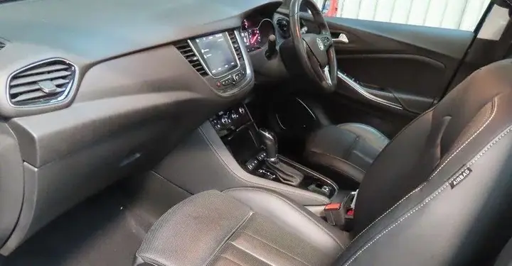 Vauxhall Grandland X 2018 photo 2