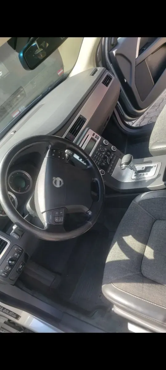 Volvo Xc70 2010 photo 2