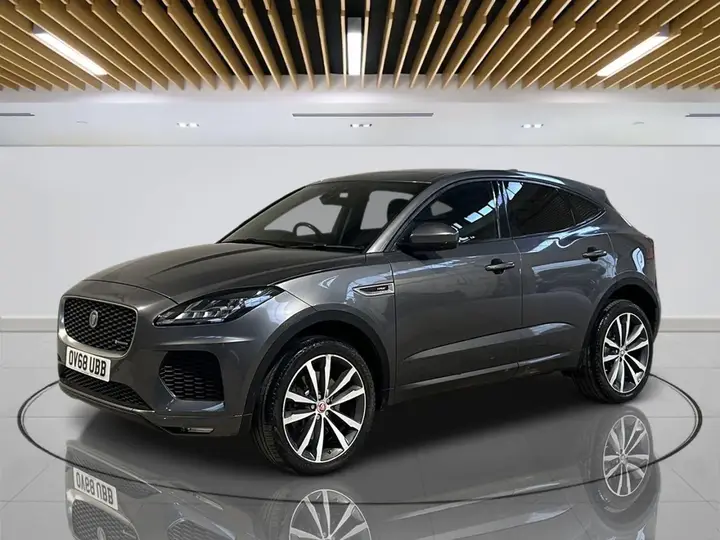Jaguar E-Pace 2018 photo 4