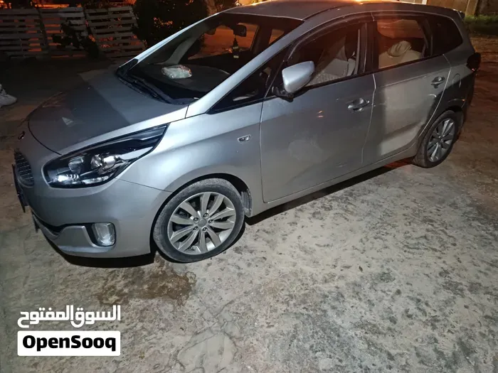 Kia Carens 2015 photo 2