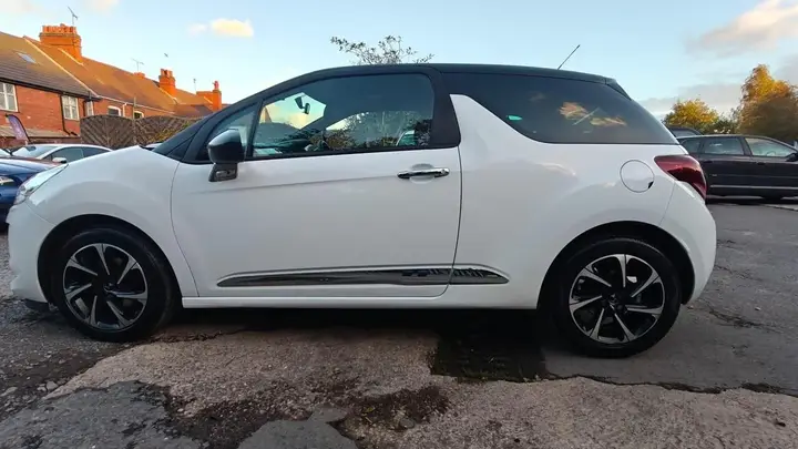 DS Automobiles Ds 3 2016 photo 3