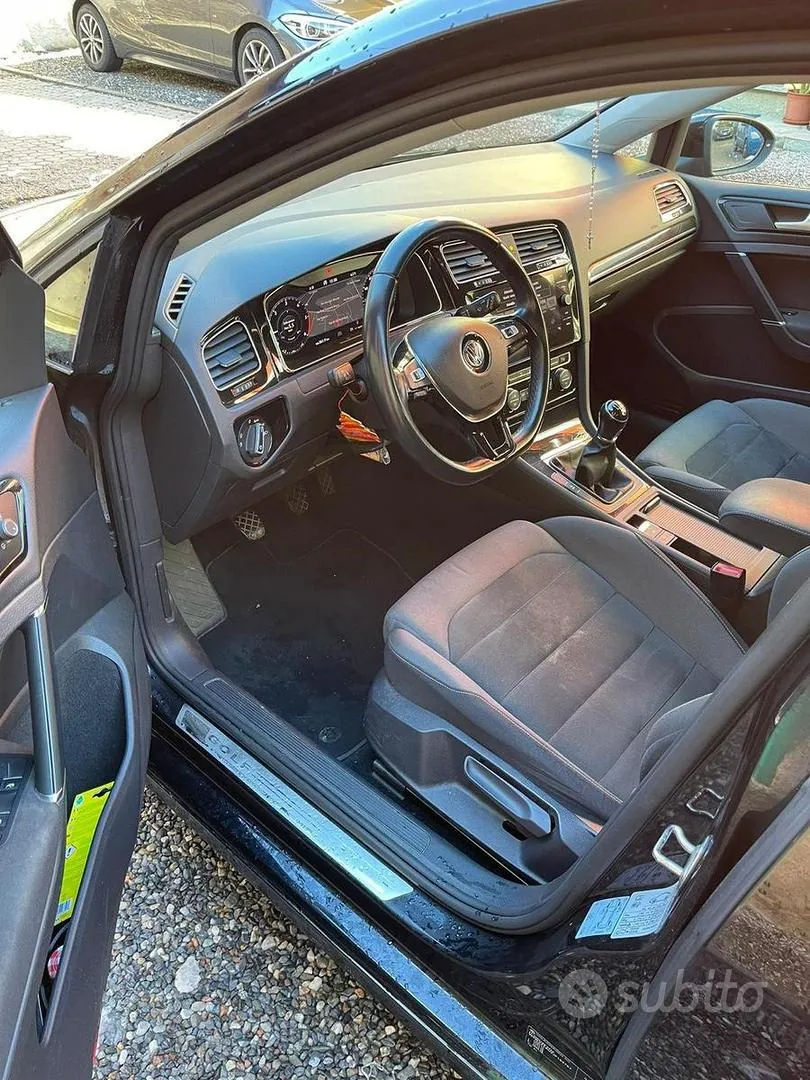 Volkswagen Golf 2018 photo 3