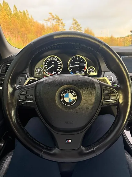 BMW 525D 2010 photo 2