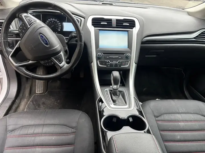 Ford Fusion 2016 photo 5