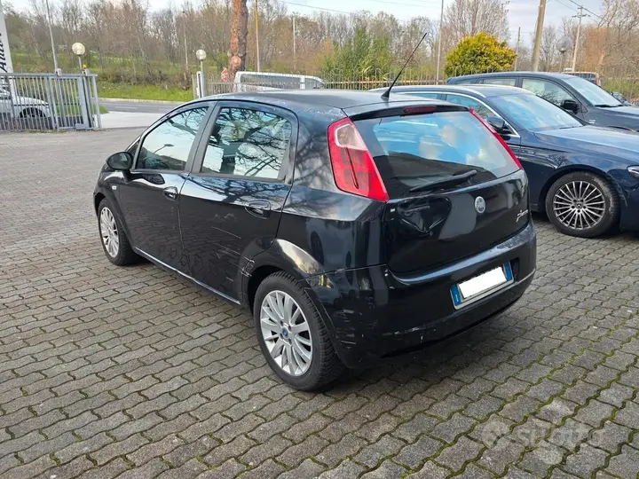 Fiat Punto 2007 photo 2